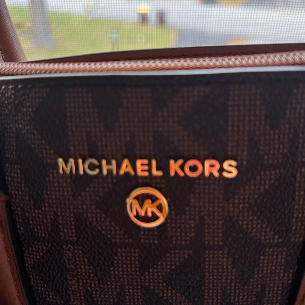 Michael Kors women’s Black and Brown bag ***Like New!!!!!